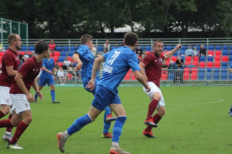 Z fotbalového utkání krajského přeboru Bohemia Poděbrady - Nespeky (4:4, na penalty 8:7)