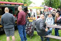 Patří mezi nejoblíbenější a nejnavštěvovanější akce v Nymburce. Řeč je o Street Food Festu, který se koná každý rok na jaře na nymburské Špičce a spolehlivě přitáhne exotickými vůněmi davy lidí.