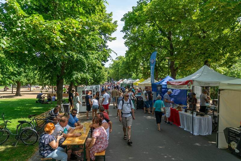 Street food piknik si užili obyvatelé i návštěvníci Poděbrad.