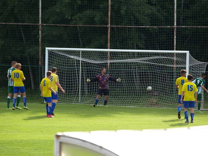 Z fotbalového utkání turnaje OFS Nymburk Semice B - Bříství (3:0)