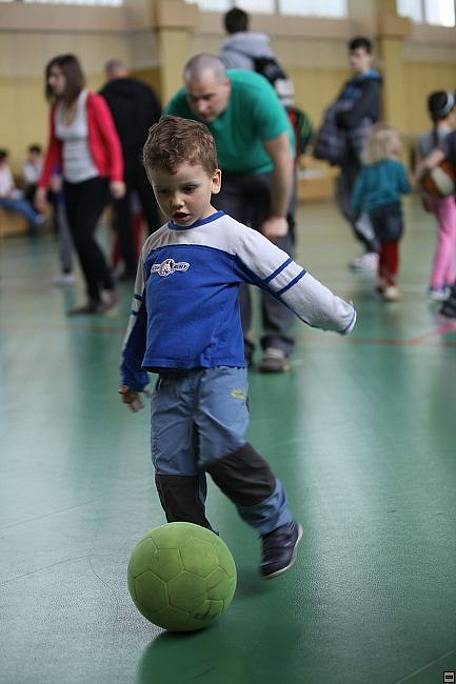 Nymburští basketbalisté sportovali s dětmi 