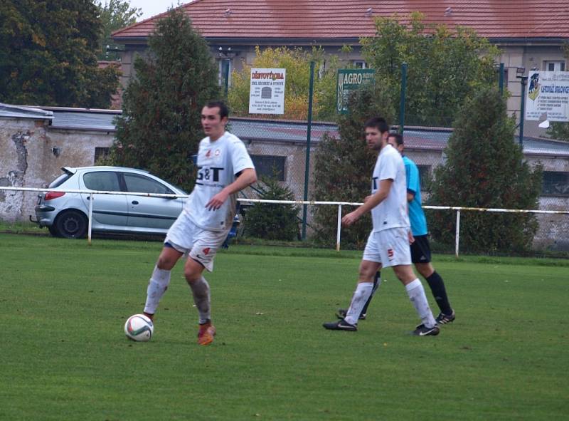 Z fotbalového utkání krajské I.A třídy Luštěnice - Bohemia Poděbrady (2:2, PK 3:4)