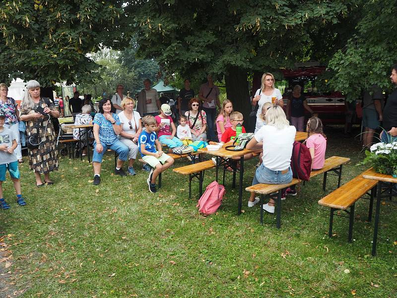 Za velkého zájmu veřejnosti z Libice a širokého okolí se uskutečnil třetí ročník Slavníkovského dne.