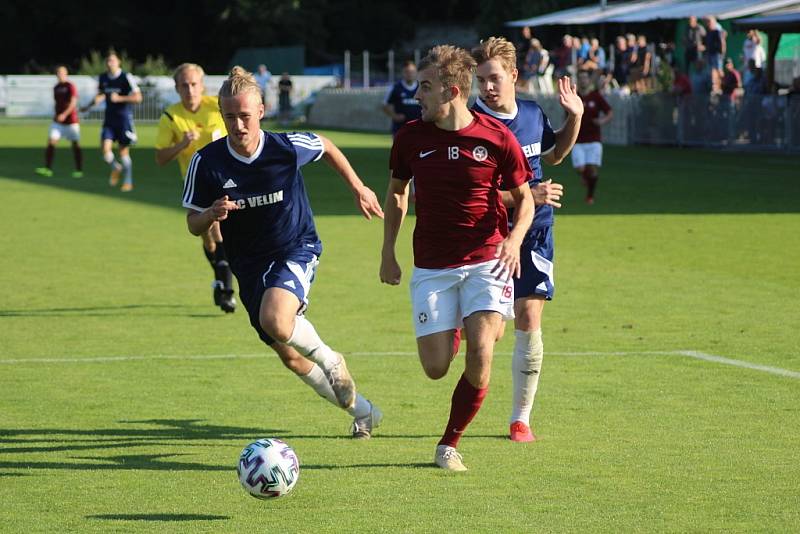 Z fotbalového utkání krajského přeboru Bohemia Poděbrady - Velim