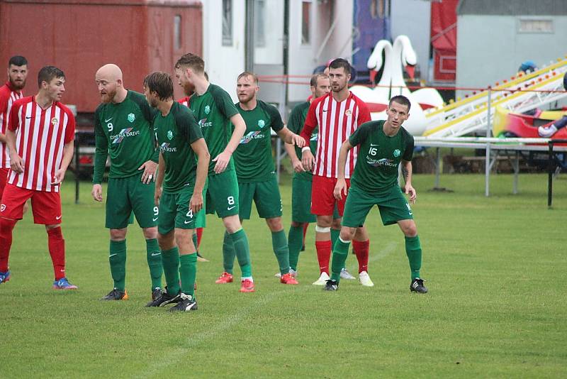 Z divizního fotbalového utkání Kutná Hora - Polaban Nymburk