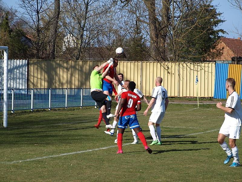 Z fotbalového utkání I.B třídy Jíkev - Pátek (3:0)