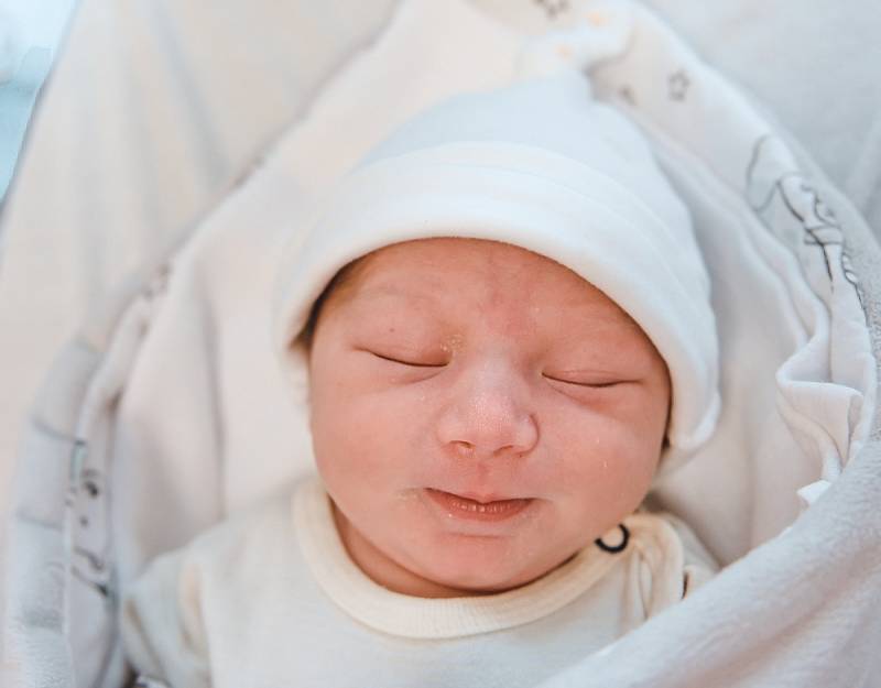 Filip Kunštář se narodil v nymburské porodnici 24. dubna 2022 v 23:25 hodin s váhou 3460 g a mírou 47 cm. Do Košíka si prvorozeného chlapečka odvezla maminka Nikola a tatínek Štefan.