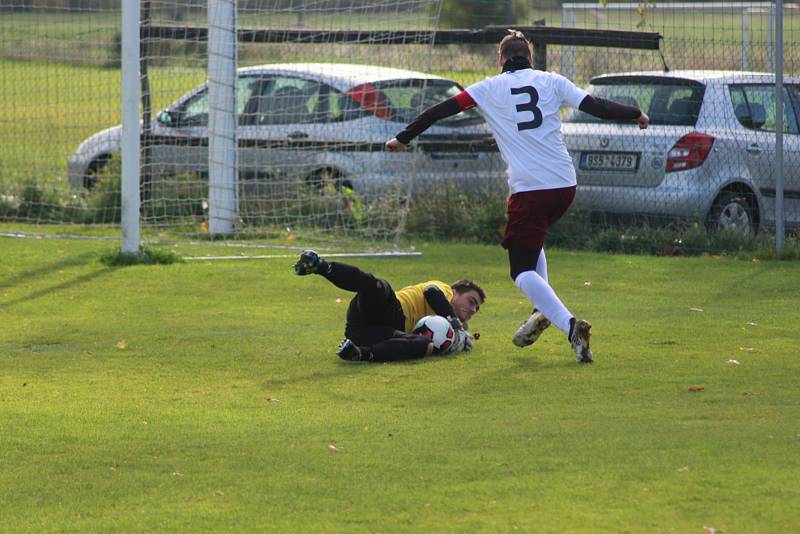 Dorostenecké okresní derby krajského přeboru vyhráli mladíci Ostré, doma porazili Poděbrady 2:0