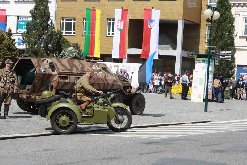 Oslavy 70 let od nymburského povstání na náměstí Přemyslovců v Nymburce.