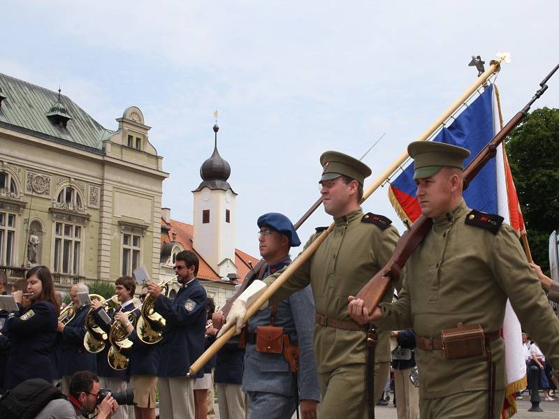 Sokolský slet na hřišti Slovanu v Poděbradech