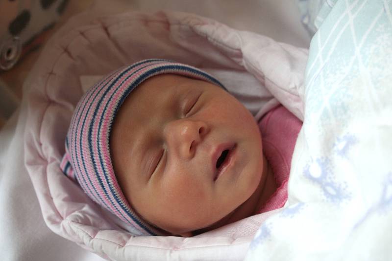 ANNA KULAWIAKOVÁ se narodila 26. října 2018 v 18.48 hodin s délkou 48 cm a váhou 3 200g. Rodiče Veronika a Radek z Nymburka se na prvorozenou holčičku předem těšili.