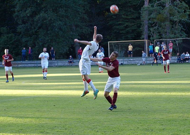 Z fotbalového utkání krajského přeboru Bohemia Poděbrady - Tuchlovice (0:0, na penalty 4:2)