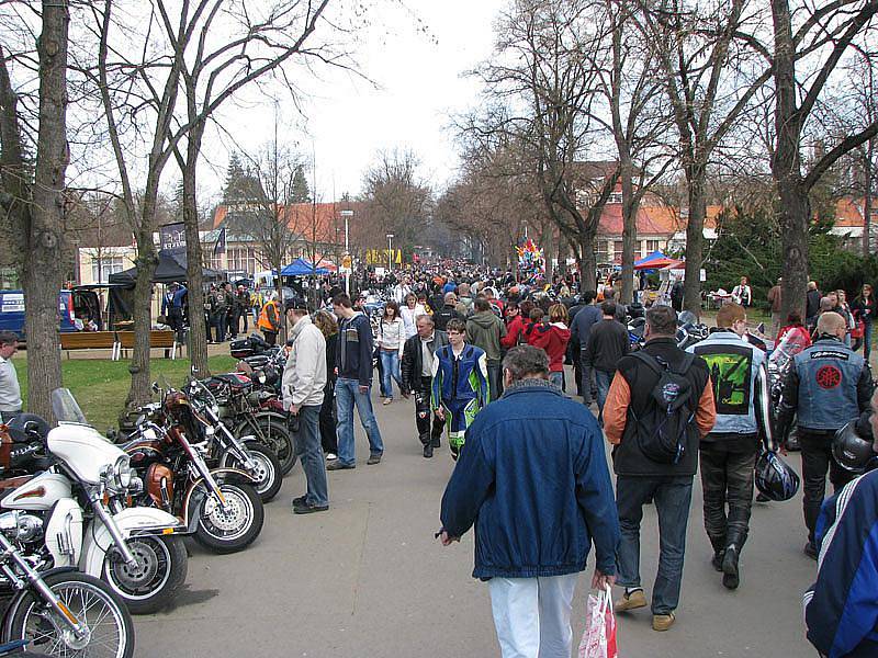 Zahájení motorkářské sezóny v Poděbradech