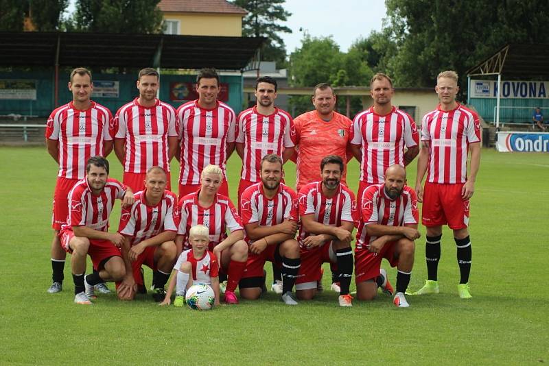 Fotbalista a trenér Václav Sosnovský se loučil s Lysou nad Labem exhibičním zápasem