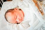 Simeon Nikolaev Nenchev, Otradovice. Narodil se 18. dubna 2020 v 13.39 hodin, vážil 3530 g a měřil 48 cm. Prvorozeného chlapce očekávali rodiče Kristina a Nikola. (porodnice Nymburk)