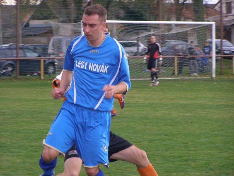 Z okresního fotbalového derby I.B třídy Sokoleč - Libice n. C. (3:0)