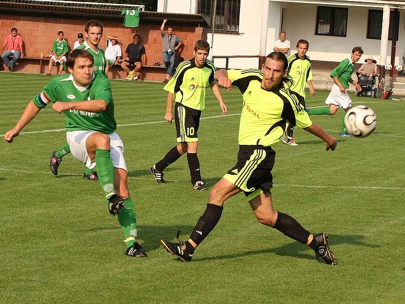 Z utkání I.A třídy - Sokoleč - Kouřim (1:3).