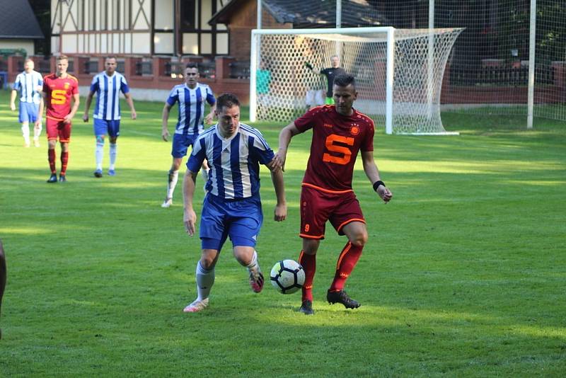 Z fotbalového utkání I.A třídy Slovan Poděbrady - Pšovka Mělník (4:1)