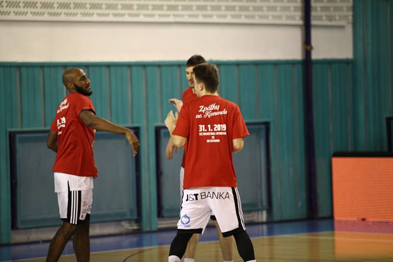 Basketbalisté Nymburka smetli v dalším zápase nejvyšší soutěže tým Ostravy.