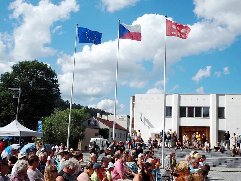 Libičtí ochotníci se podívali na nejslavnější přehlídku amatérských souborů.