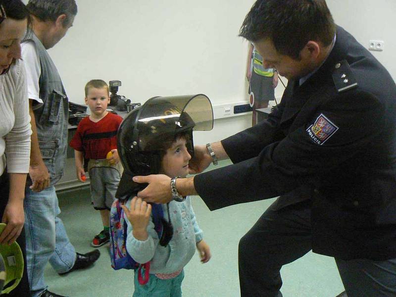 V Milovicích otevřeli policejní služebnu veřejnosti