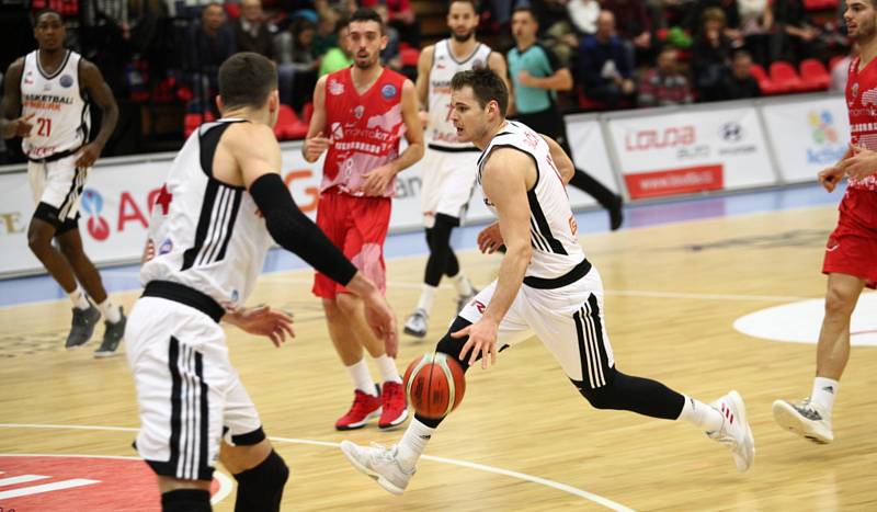 Basketbalisté Nymburka porazili v posledním domácím zápase Ligy mistrů španělskou  Fuenlabradu.