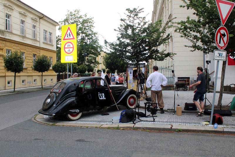 Nymburští filmaři točí hraný dokument o událostech v Nymburce z roku 1945.