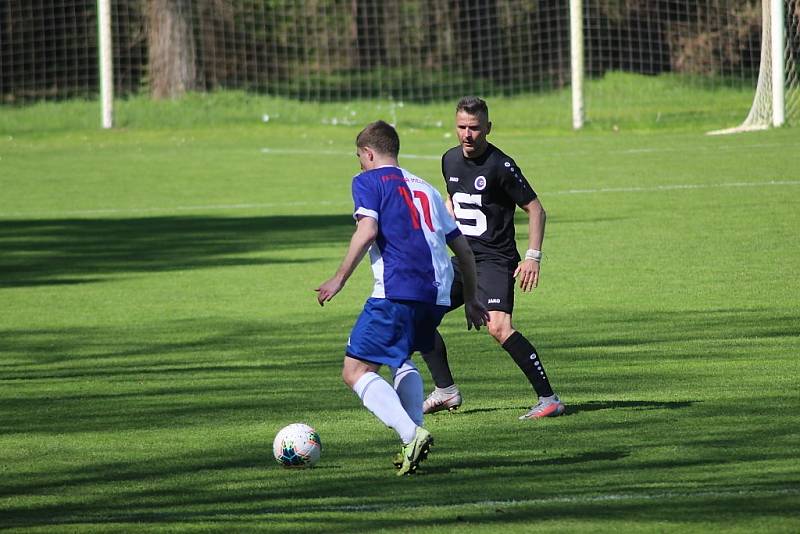 Z fotbalového utkání I.A třídy Slovan Poděbrady - Pšovka Mělník