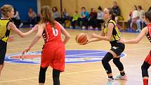 Z basketbalového utkání Středočeského přeboru starších minižákyň U13 Sadská - Mladá Boleslav (119:12)