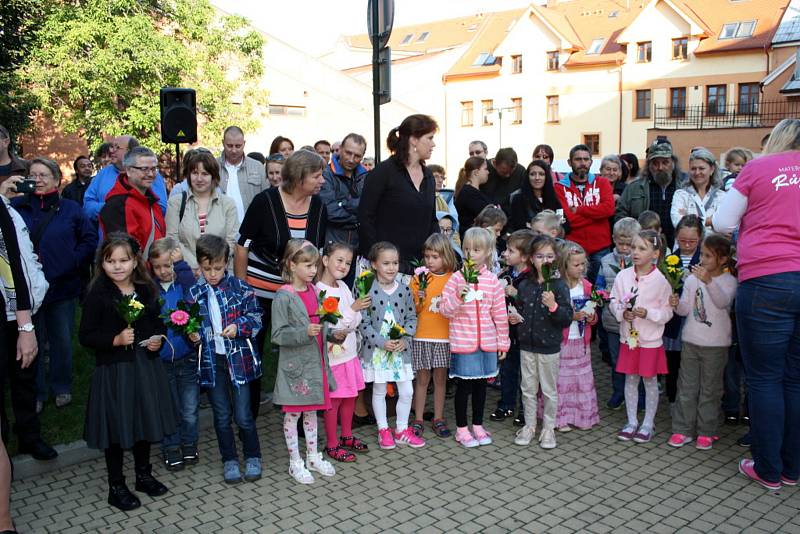 Školní rok začal i pro více než 570 dětí na Základní škole Tyršova v Nymburce.