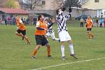 Z okresního fotbalového derby I.B třídy Libice - Sadská (2:1)