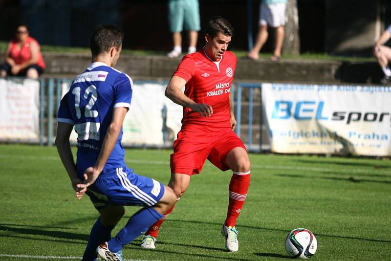 Z fotbalového utkání MOL Cupu Kolín - Králův Dvůr (0:1)