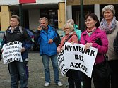 Demonstrace proti výrobě zinkovny AZOS na nymburském Zálabí. Ilustrační foto.