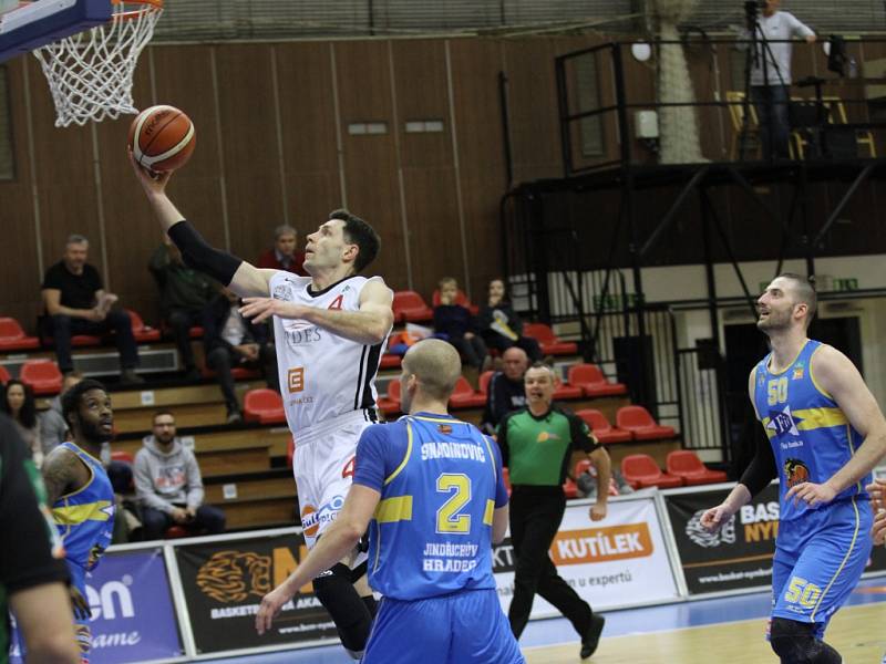 Z basketbalového utkání Kooperativa NBL Nymburk - Jindřichův Hradec (117:75)