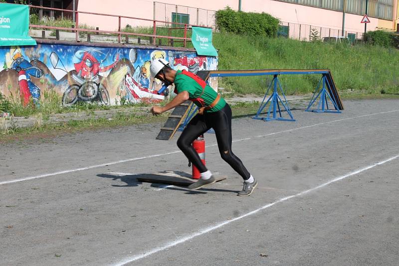 Z národního finále hasičské soutěže Dobráci roku 2016 v Nymburce.