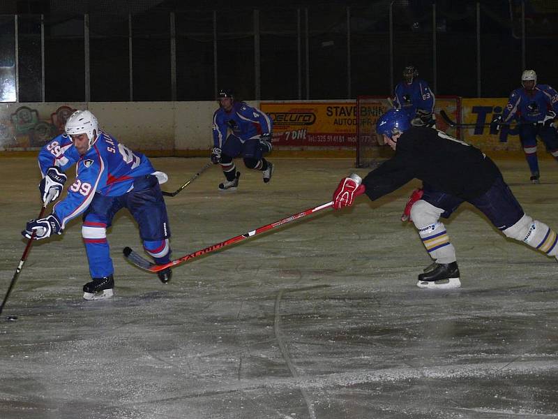 Kuvajtská hokejová reprezentace při zápase s Pečkami