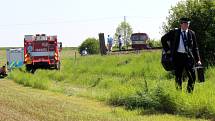 Tragédie se stala v pátek po deváté hodině ráno zhruba 300 metrů od železničního přejezdu ve Všechlapech. Osobní vlak směřující z Nymburka do Městce Králové usmrtil dvaasedmdesátiletou ženu.