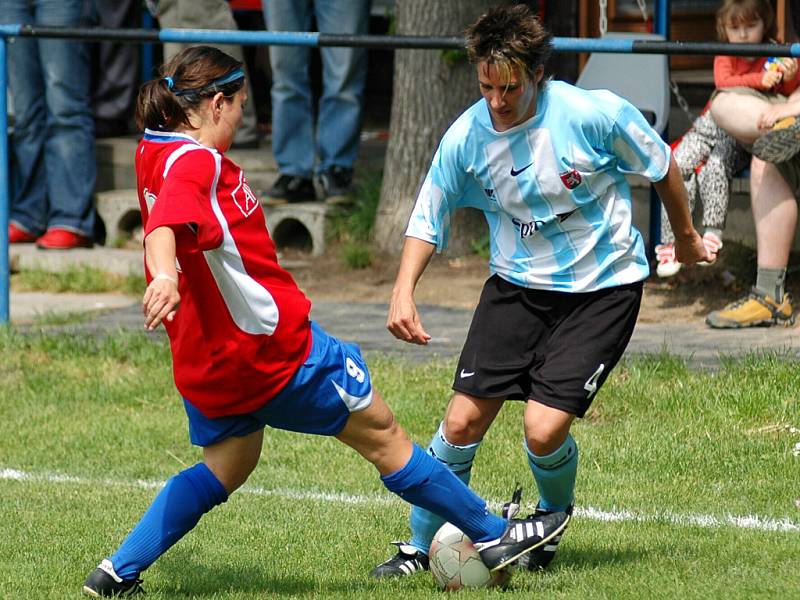 Ze zápasu první ligy žen Stará Lysá - Plzeň (1:2)