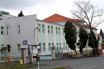Královéměstecká nemocnice, v níž Jiří Lukášek působil.