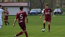 Z fotbalového utkání okresního přeboru Bohemia Poděbrady B - Jíkev (0:1)