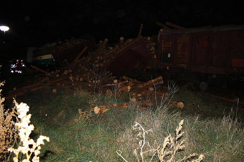 V Nymburce se srazily dva nákladní vlaky