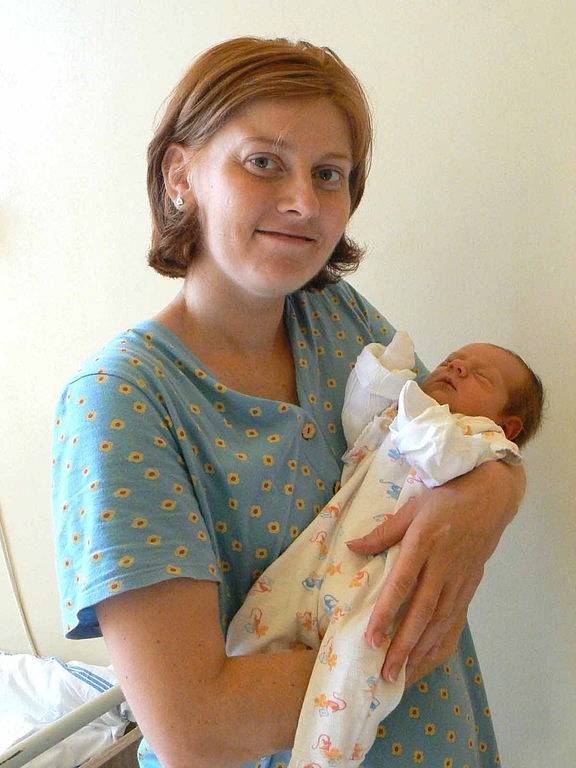 Moment překvapení až do porodu si nechali rodiče Martina a Bohumír z Rožďalovic, ale všichni kolem tipovali dopředu kluka. Barborka Nováková se narodila 15. srpna doslova za pět minut dvanáct, vážila 3060 gramů a měřila 50 centimetrů.