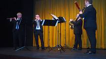Druhým abonentním koncertem pokračovala devětadvacátá sezóna poděbradské Společnosti Otakara Vondrovice. Tentokrát se v Divadle Na Kovárně představil v úterý 22. listopadu komorní dechový soubor Belfiato Quintet.