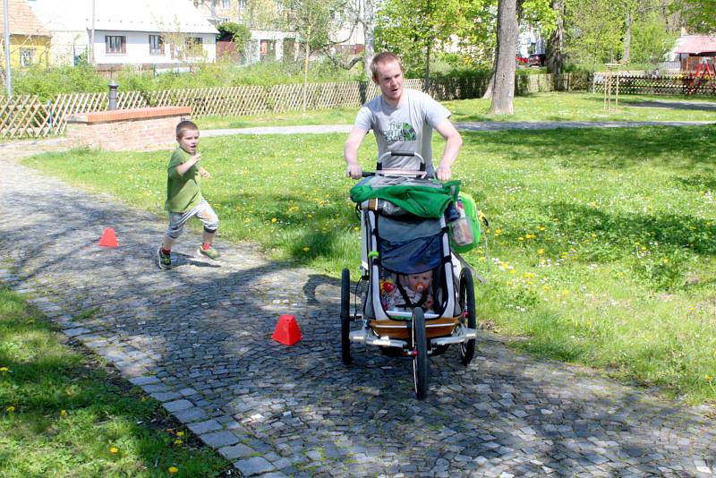 Kočárková jízda. Tak se v Nymburce jmenovala jedna z prvních veřejných akcí po uvolnění koronavirových opatření.