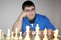 Šachový velmistr Sergej Movsesjan.