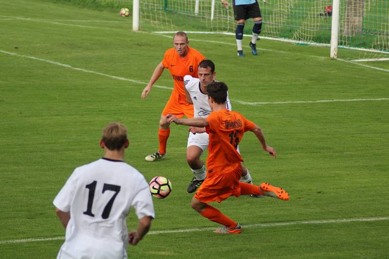 Z fotbalového utkání krajského přeboru Semice - Poříčany (1:0)