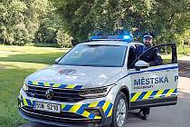 Městská policie v Poděbradech hledá další strážníky. Nabízí vysoký náborový příspěvek.