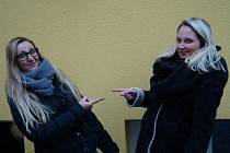 Jana Ondrášiková (vpravo - 23 let, pochází z Mladé Boleslavi) a Andrea Vymyslická (24 let, pochází ze slovenského Unína).