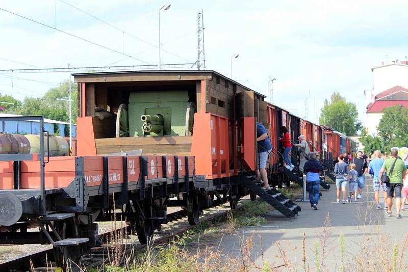 Z návštěvy Legiovlaku na zastávce Nymburk město.