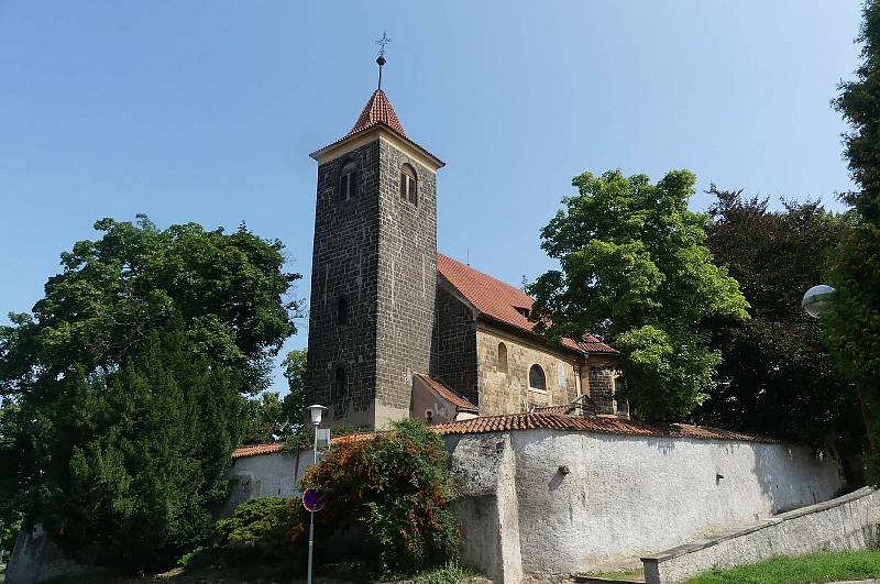 Kostel Nanebevzetí Panny Marie Čelákovice.